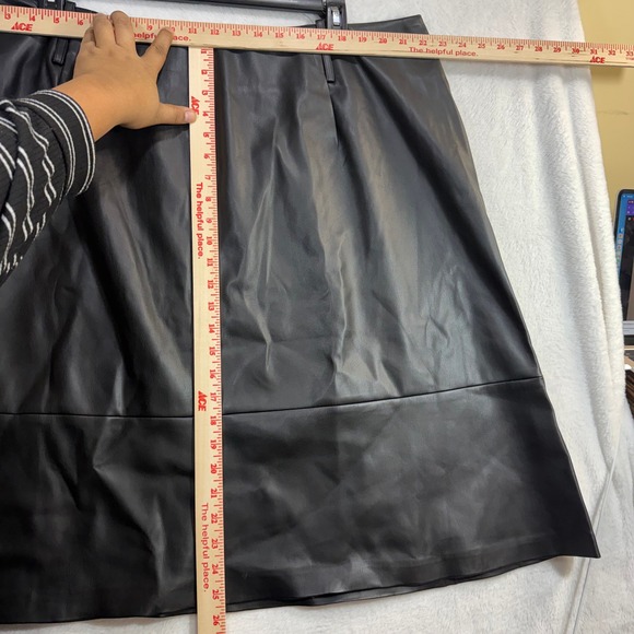 City Chic 22 Faux Leather Mini Skirt Black Untamed A-Line High Waist Zip Vegan - Picture 5 of 8